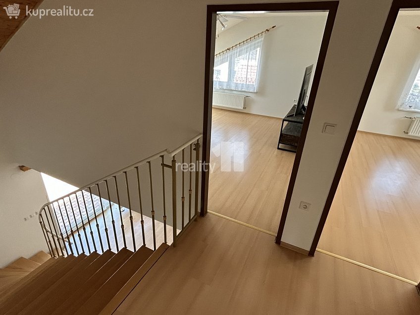 Pronájem  rodinného domu 279 m^2 Sadová, Humpolec 