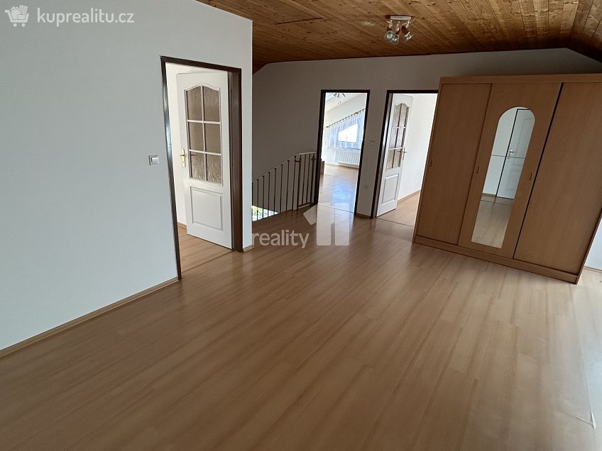 Pronájem  rodinného domu 279 m^2 Sadová, Humpolec 