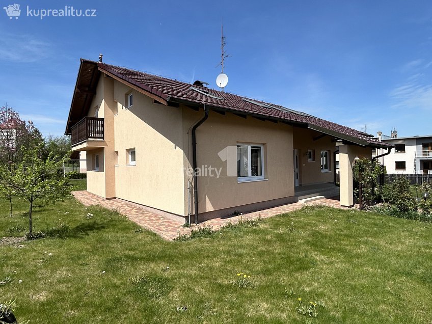 Pronájem  rodinného domu 279 m^2 Sadová, Humpolec 