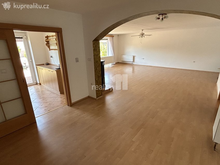 Pronájem  rodinného domu 279 m^2 Sadová, Humpolec 