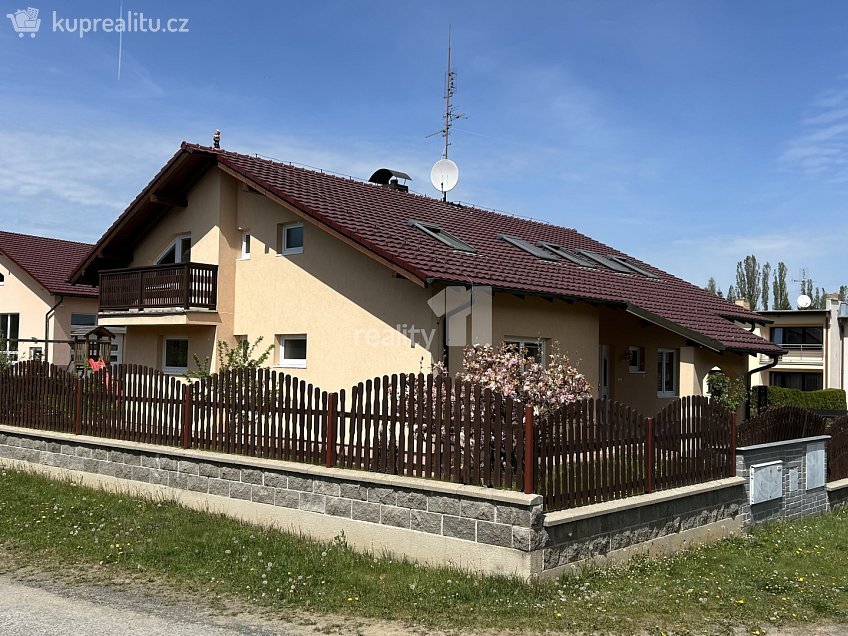 Pronájem  rodinného domu 279 m^2 Sadová, Humpolec 