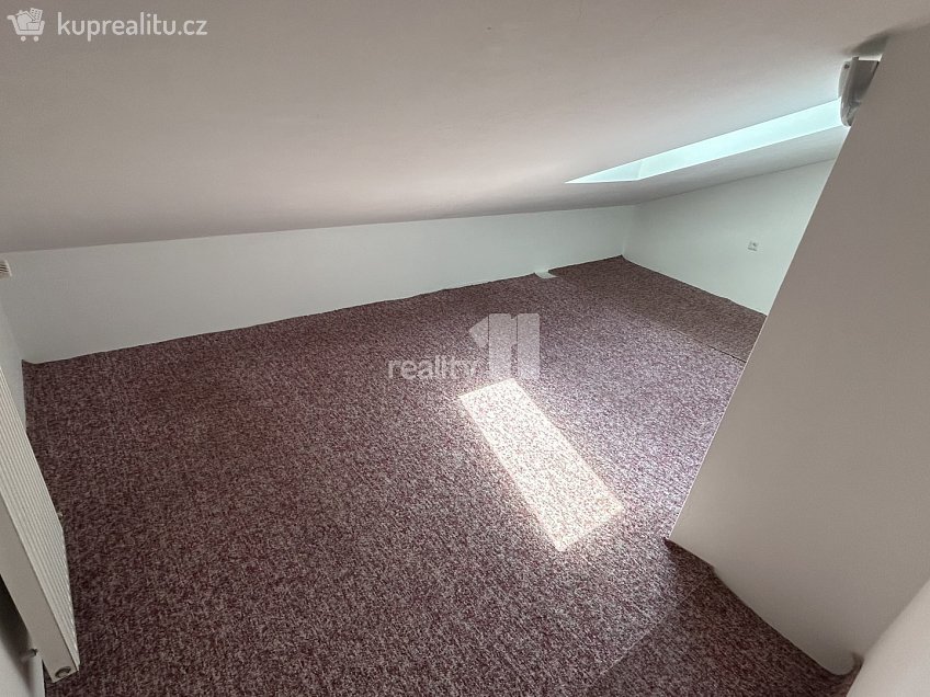 Pronájem  rodinného domu 279 m^2 Sadová, Humpolec 