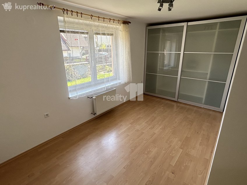 Pronájem  rodinného domu 279 m^2 Sadová, Humpolec 