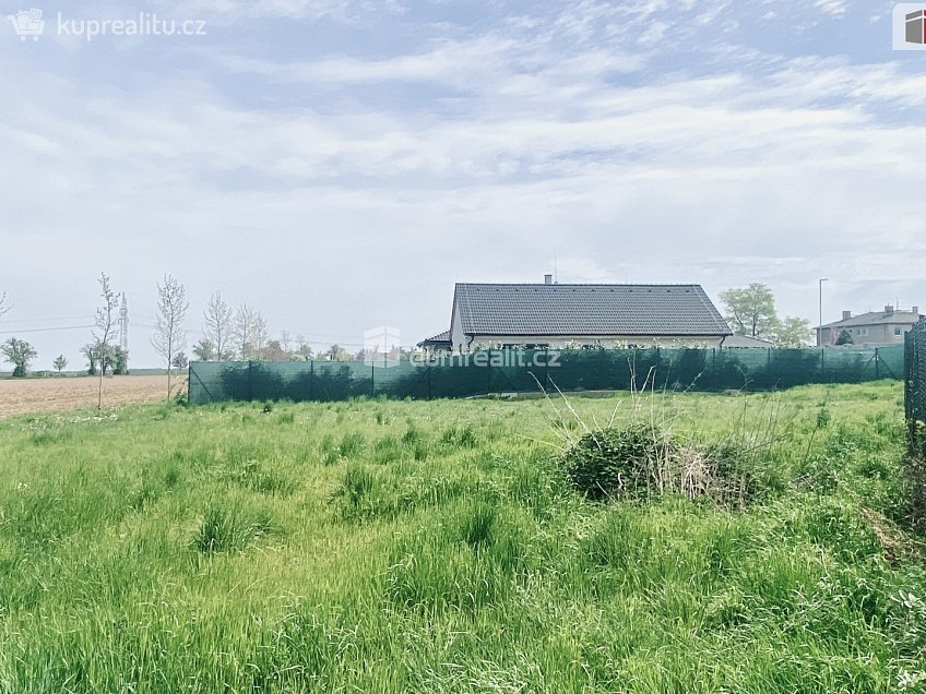 Prodej  stavebního pozemku 1025 m^2 Chýňská, Červený Újezd 