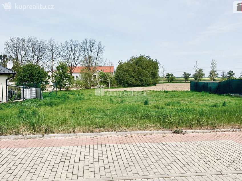 Prodej  stavebního pozemku 1025 m^2 Chýňská, Červený Újezd 