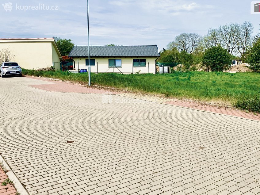 Prodej  stavebního pozemku 1025 m^2 Chýňská, Červený Újezd 