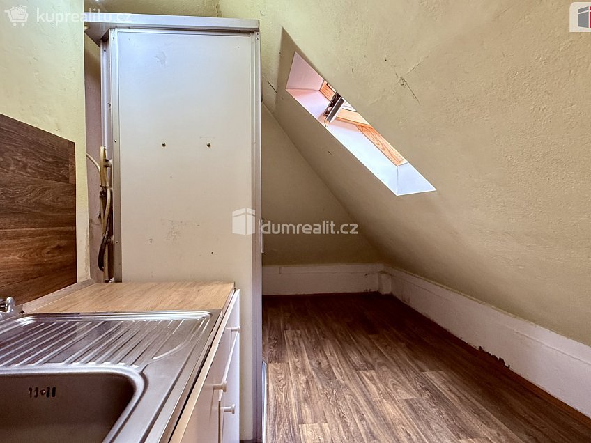 Prodej bytu 1+1 58 m^2 Hlávkova, Karlovy Vary 