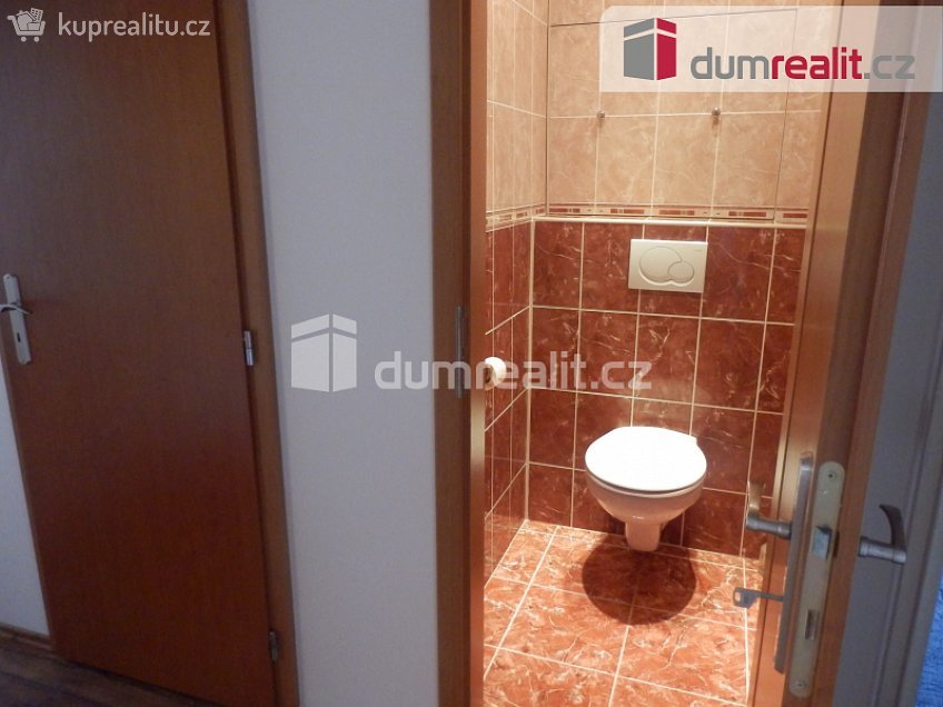 Pronájem bytu 3+1 77 m^2 Na okruhu, Praha-Libuš 