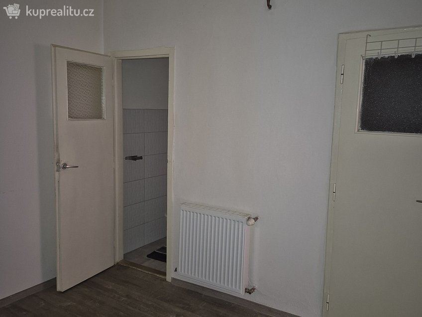 Pronájem bytu 2+kk 69 m^2 Úzká 372, Cheb 