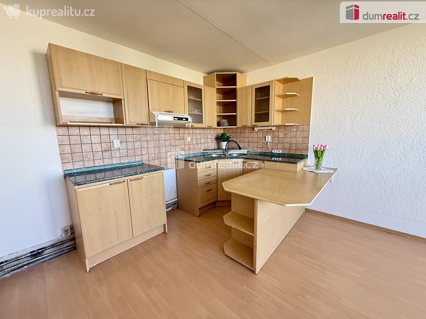 Prodej bytu 2+kk 32 m^2 Jabloňová, Praha 10 