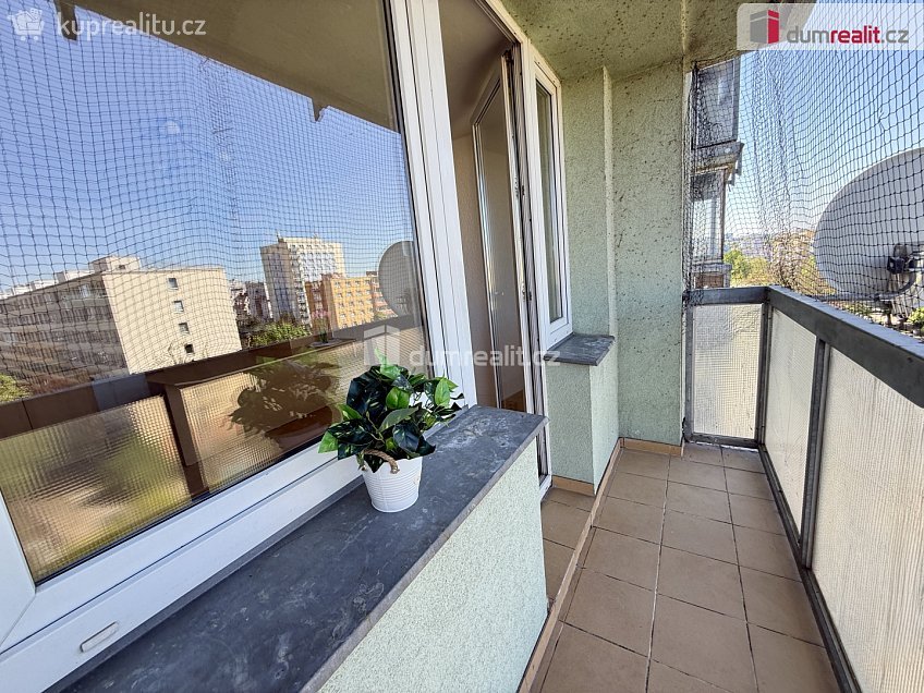 Prodej bytu 2+kk 32 m^2 Jabloňová, Praha 10 