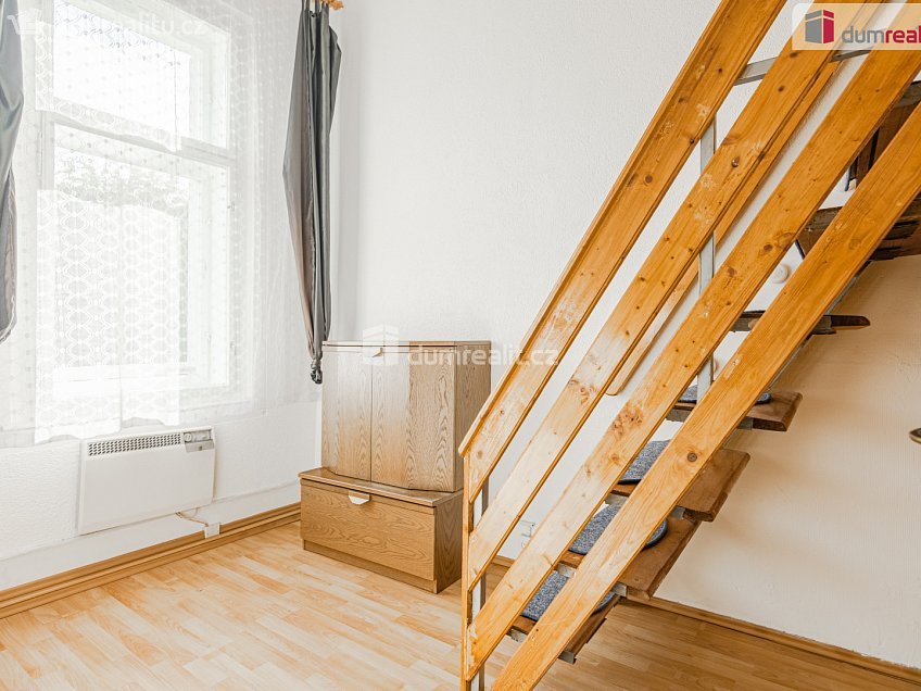 Pronájem bytu 2+1 53 m^2 náměstí Dr. M. Horákové, Karlovy Vary 