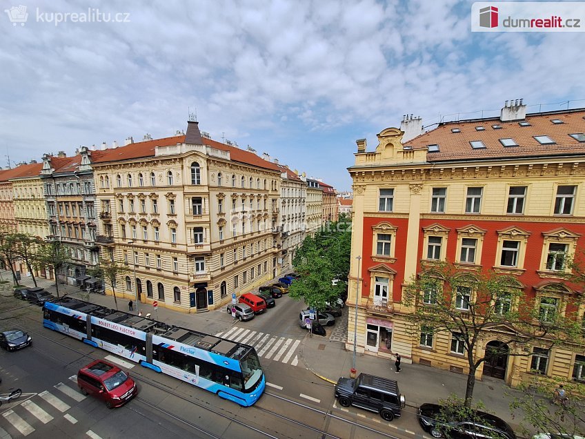 Pronájem bytu 3+kk 82 m^2 Chodská, Praha 2 