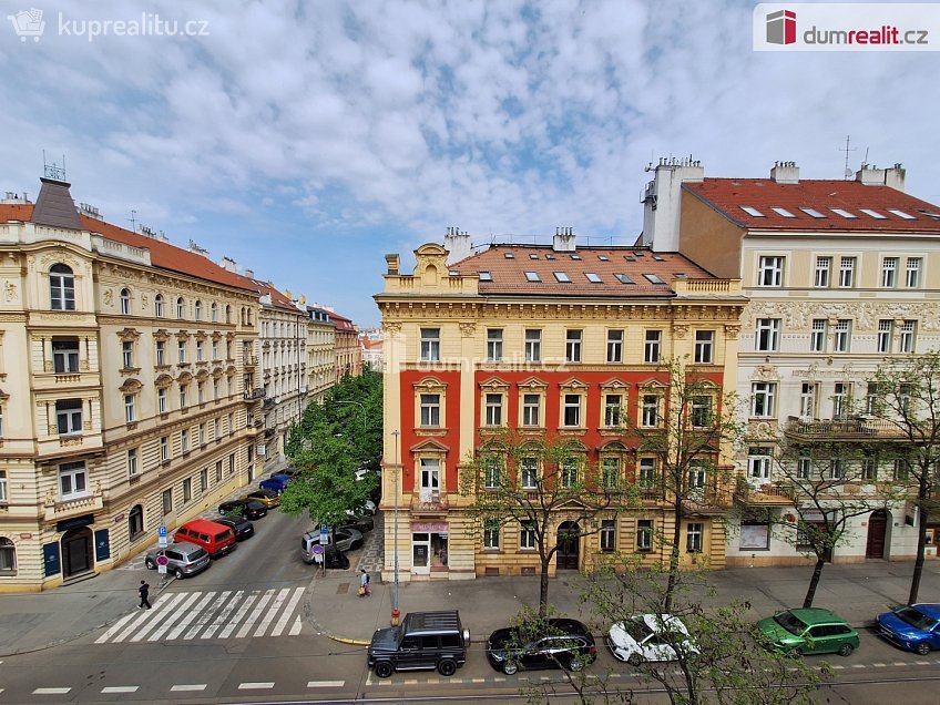 Pronájem bytu 3+kk 82 m^2 Chodská, Praha 2 
