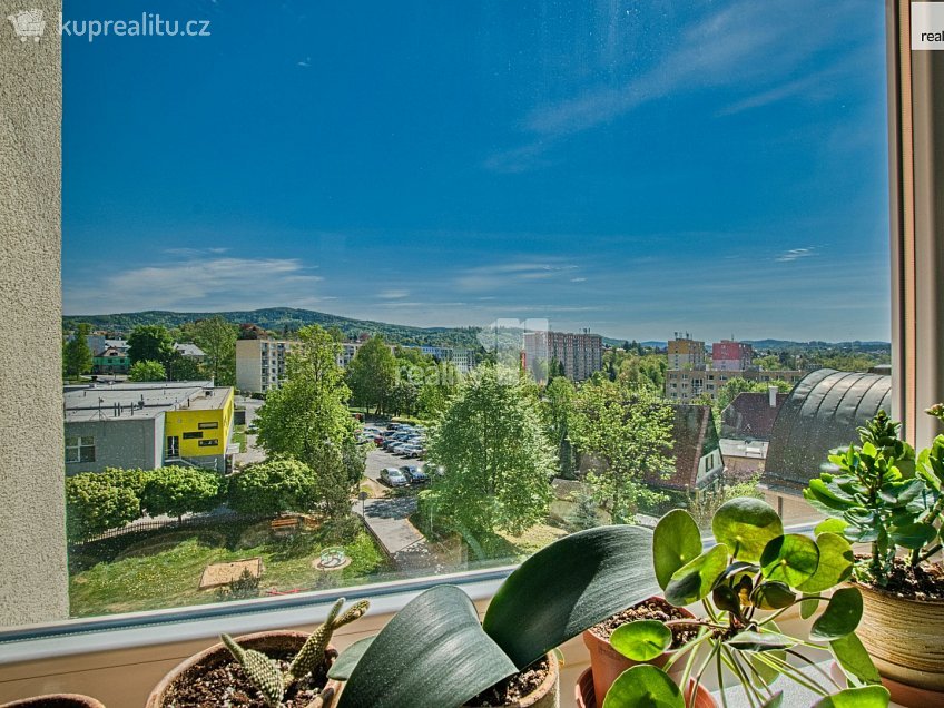 Prodej bytu 2+kk 42 m^2 Borový vrch, Liberec 