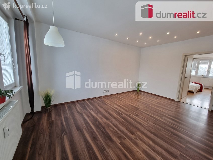 Pronájem bytu 2+1 54 m^2 nám. Mládežníků, Kralupy nad Vltavou 
