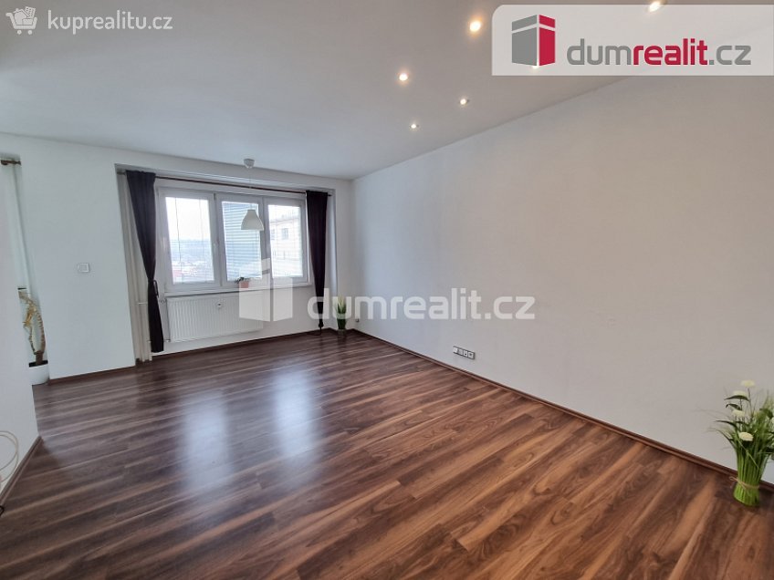 Pronájem bytu 2+1 54 m^2 nám. Mládežníků, Kralupy nad Vltavou 
