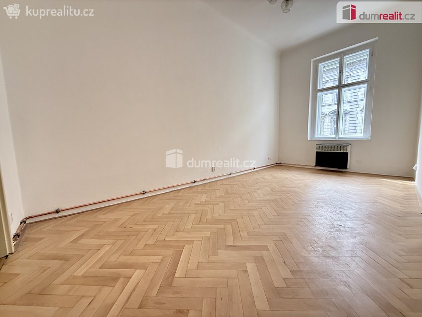 Pronájem bytu 2+1 58 m^2 Husitská, Praha 3 