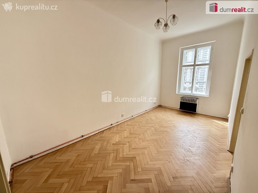 Pronájem bytu 2+1 58 m^2 Husitská, Praha 3 
