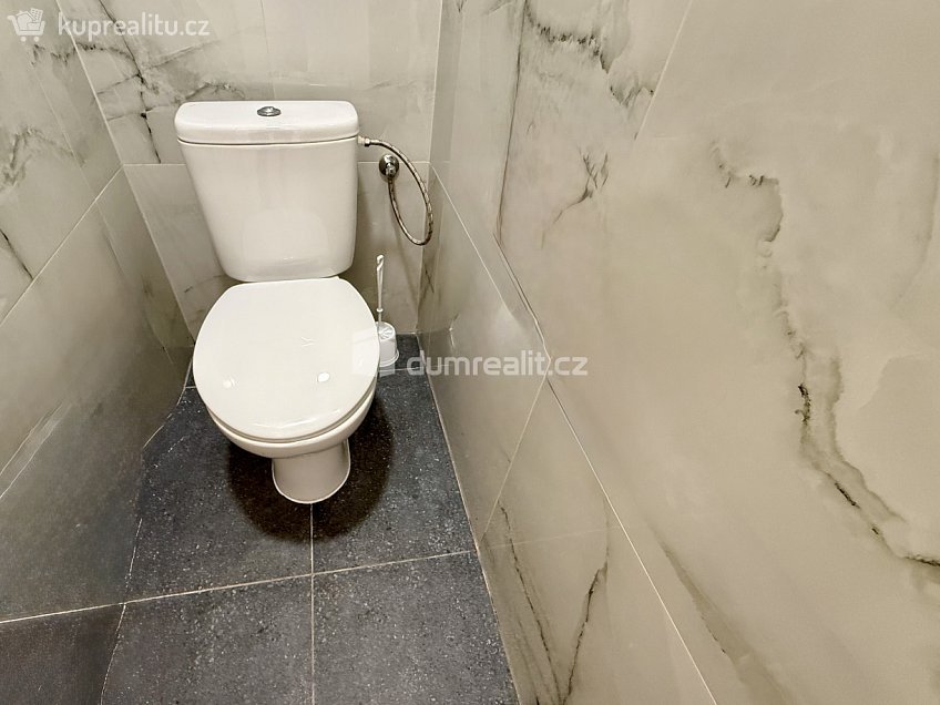 Pronájem bytu 2+1 58 m^2 Husitská, Praha 3 