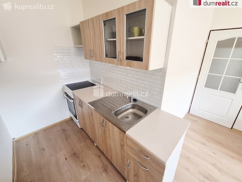 Pronájem bytu 2+kk 40 m^2 Obchodní, Štětí 