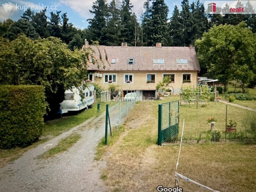 Prodej  rodinného domu 1611 m^2 Klučenice, Klučenice 