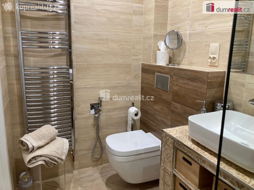 Prodej  rodinného domu 1611 m^2 Klučenice, Klučenice 
