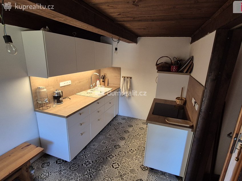 Prodej  rodinného domu 80 m^2 Bílkovice, Bílkovice 