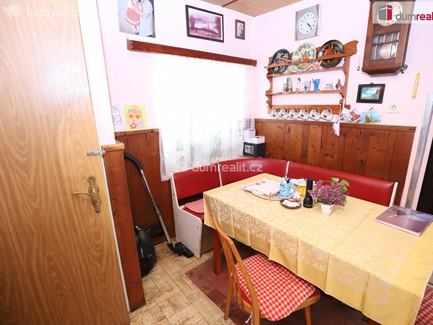 Prodej  rodinného domu 160 m^2 Zahradní, Chlum Svaté Maří 
