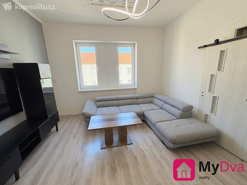 Prodej bytu 3+1 88 m^2 Bezručova, Znojmo 