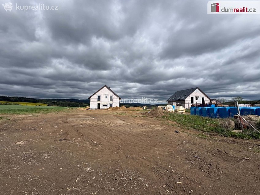 Prodej  stavebního pozemku 897 m^2 Narysov, Narysov 