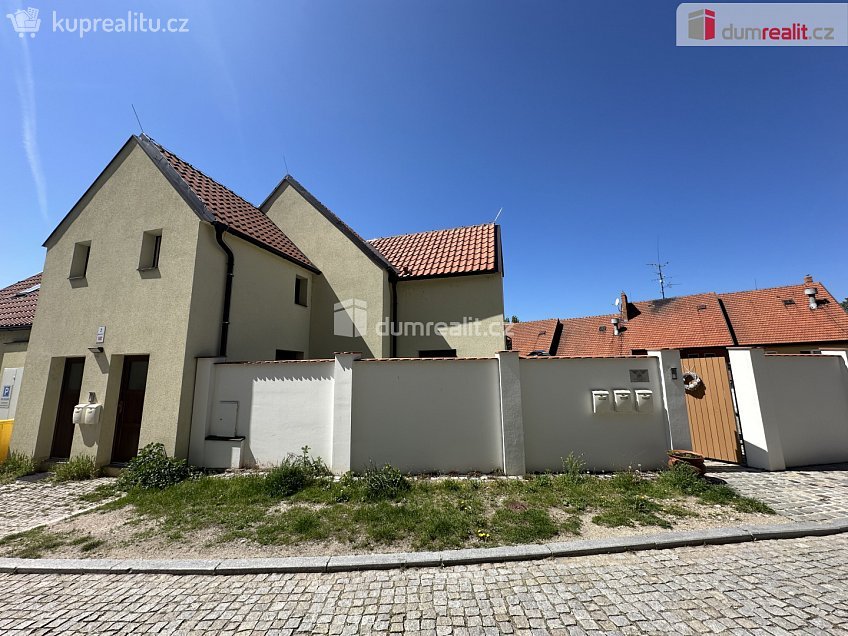 Pronájem bytu 1+1 30 m^2 Zámecká, Mikulov 