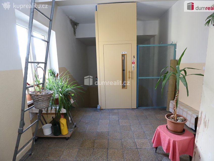 Prodej bytu 2+1 63 m^2 nábřeží Jana Palacha, Karlovy Vary 