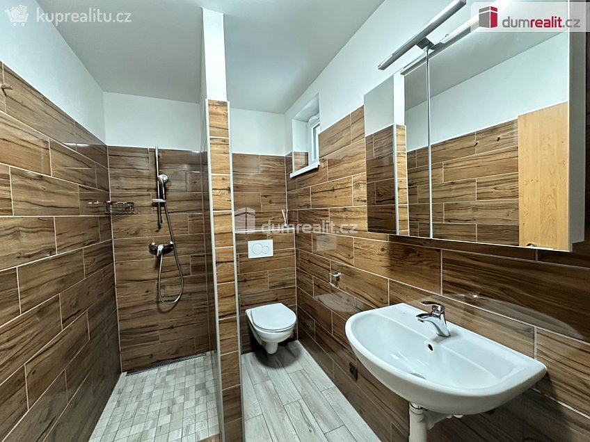 Pronájem bytu 2+1 38 m^2 Zámecká, Mikulov 