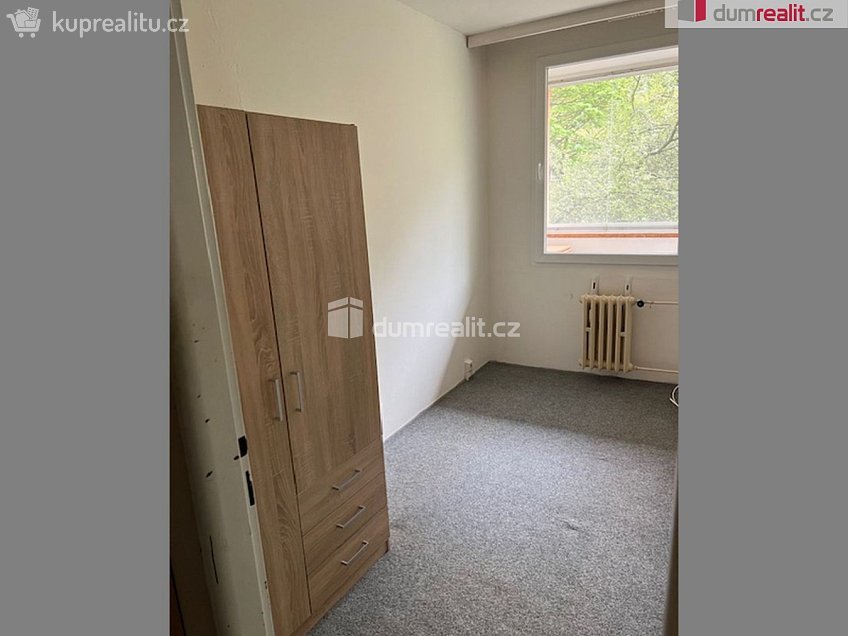 Pronájem bytu 3+1 64 m^2 Cvikovská, Praha 9 
