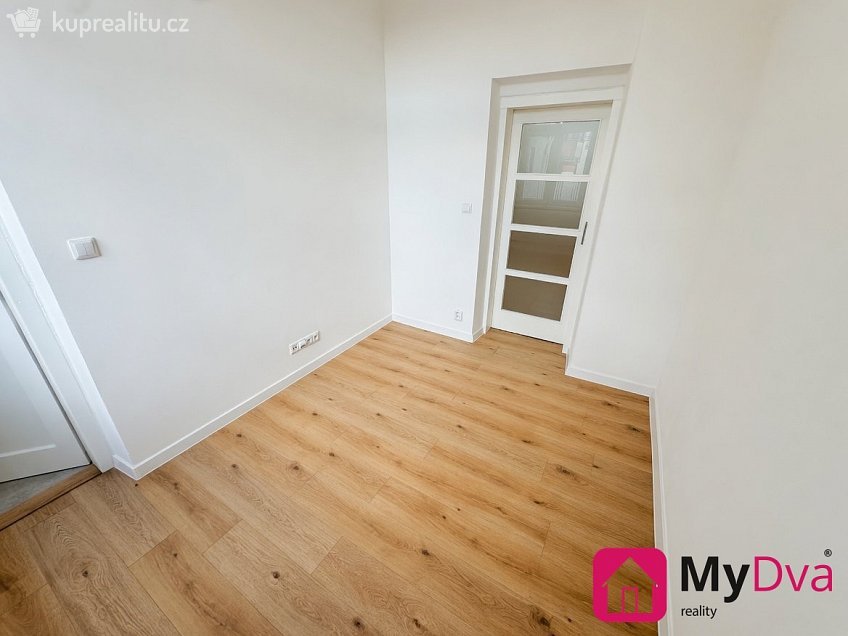 Pronájem bytu 2+kk 47 m^2 Bráfova tř., Třebíč 