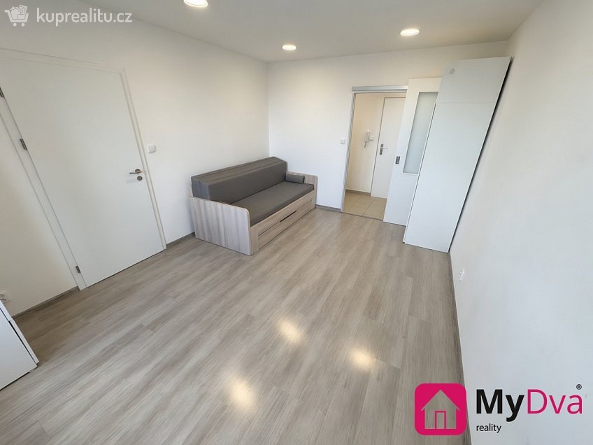 Pronájem bytu 3+1 74 m^2 Mírová, Třebíč 