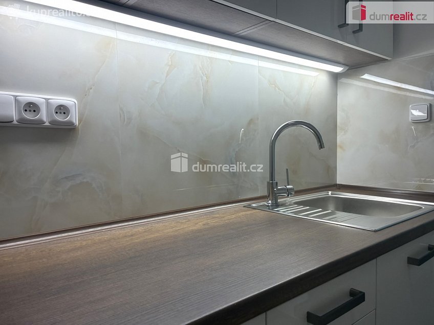 Pronájem bytu 1+kk 33 m^2 Sídliště II, Kamenice 