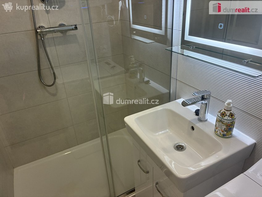 Pronájem bytu 1+kk 33 m^2 Sídliště II, Kamenice 