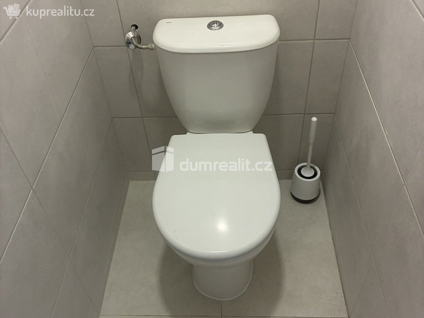 Pronájem bytu 1+kk 33 m^2 Sídliště II, Kamenice 
