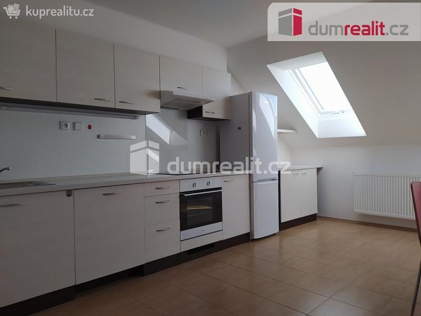 Pronájem bytu 2+1 60 m^2 Ledenická, České Budějovice 