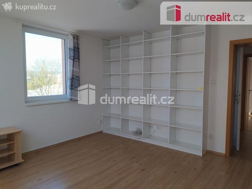 Pronájem bytu 2+1 60 m^2 Ledenická, České Budějovice 
