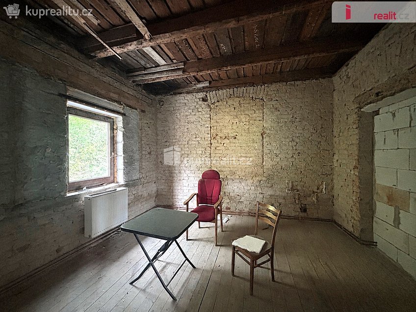 Prodej  rodinného domu 300 m^2 V zátiší, Kraslice 