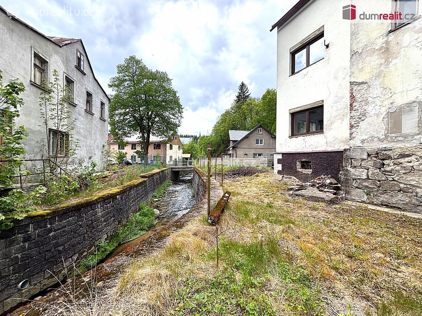 Prodej  činžovního domu 300 m^2 V zátiší, Kraslice 