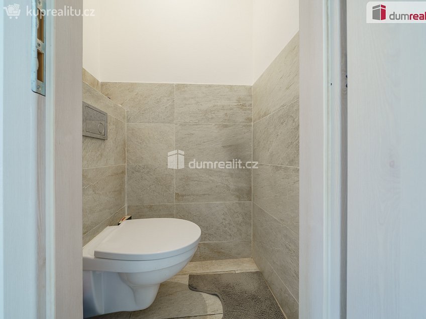 Prodej bytu 2+1 51 m^2 Okružní, Nejdek 