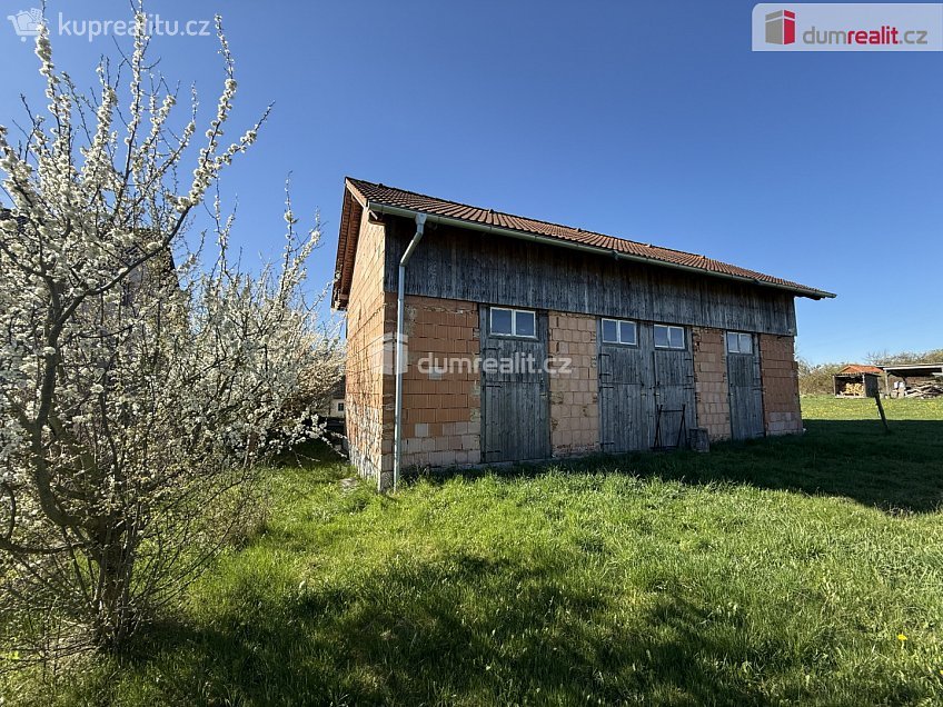 Prodej  zemědělských prostor 2793 m^2 Štichov, Štichov 