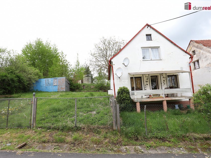Prodej  stavebního pozemku 2158 m^2 Zahradní, Chlum Svaté Maří 
