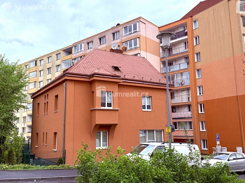 Prodej bytu 1+1 58 m^2 Hlávkova, Karlovy Vary 