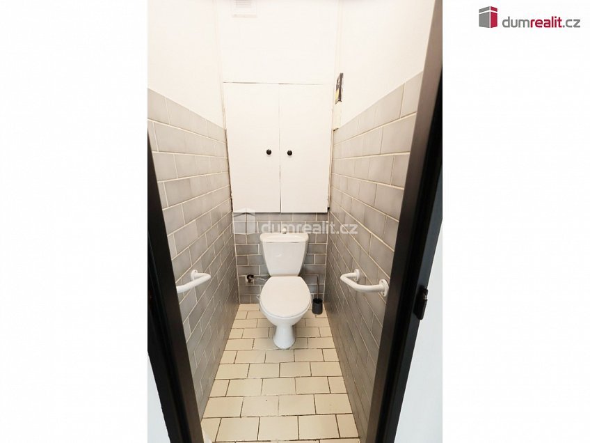 Pronájem bytu 2+1 59 m^2 Na záhonech, Praha 4 