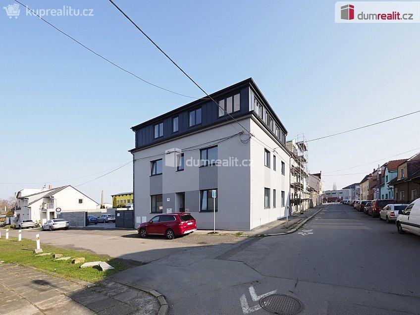 Pronájem bytu 2+kk 48 m^2 Jiřího z Poděbrad, Mělník 